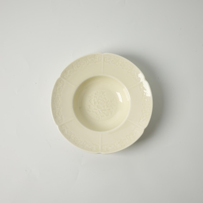 Тарелка глубокая молочная Camelia, глянцевая, 22х4.7 см, фарфор (JET, арт. HS231976)