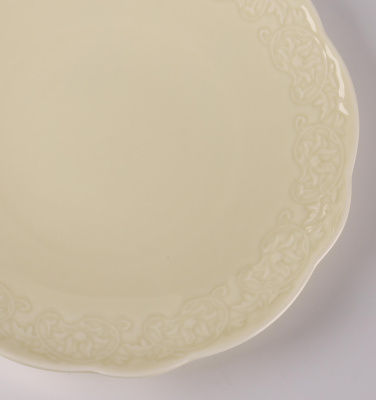 Тарелка молочная Camelia, глянцевая, 22х2.8 см, фарфор (JET, арт. HS237022)