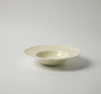 Тарелка глубокая молочная Camelia, глянцевая, 22х4.7 см, фарфор (JET, арт. HS231976)