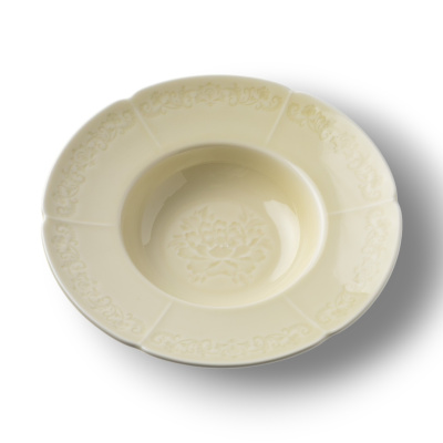Тарелка глубокая молочная Camelia, глянцевая, 22х4.7 см, фарфор (JET, арт. HS231976)